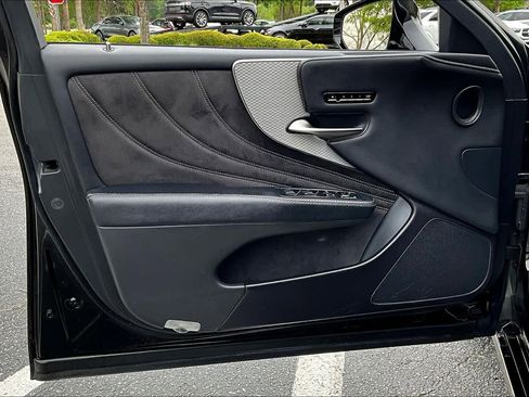 Used 2018 Lexus LS 500 F Sport w/ Accessory Package (Z2) RWD image 22