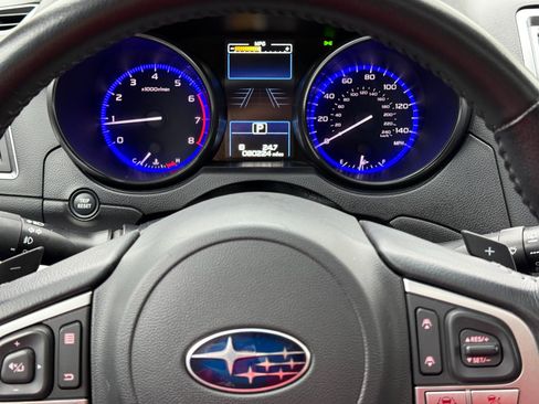 Used 2017 Subaru Outback 2.5i Premium image 13