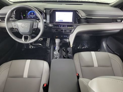 Used 2026 Toyota Camry SE FWD image 16