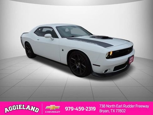 Used 2016 Dodge Challenger R/T Scat Pack image 3