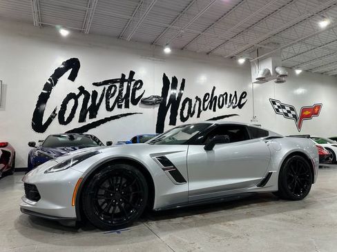Used 2017 Chevrolet Corvette Grand Sport w/ Carbon Flash Badge Package RWD image 15