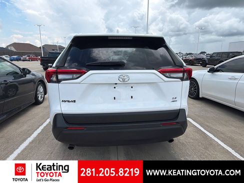 Certified 2025 Toyota RAV4 LE AWD/4WD image 5