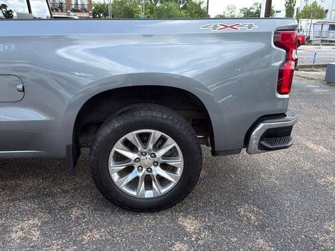 Used 2021 Chevrolet Silverado 1500 LTZ AWD/4WD image 17
