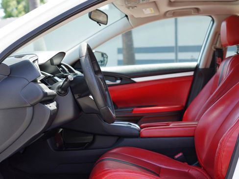 Used 2017 Honda Civic EX image 7