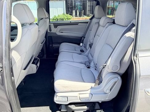 Used 2019 Honda Odyssey EX image 18