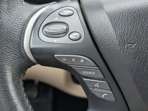 Used 2017 Nissan Pathfinder SL FWD image 15