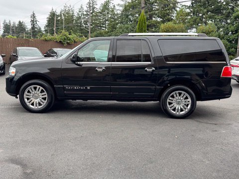 Used 2012 Lincoln Navigator L 4WD image 4