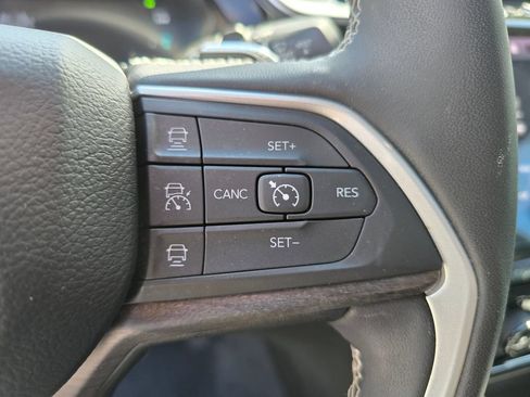 Used 2022 Jeep Grand Cherokee Limited 4xe AWD/4WD image 32