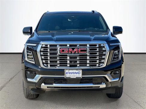 New 2026 GMC Yukon Denali w/ Advanced Technology Package image 2