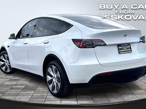 Used 2023 Tesla Model Y Long Range image 2