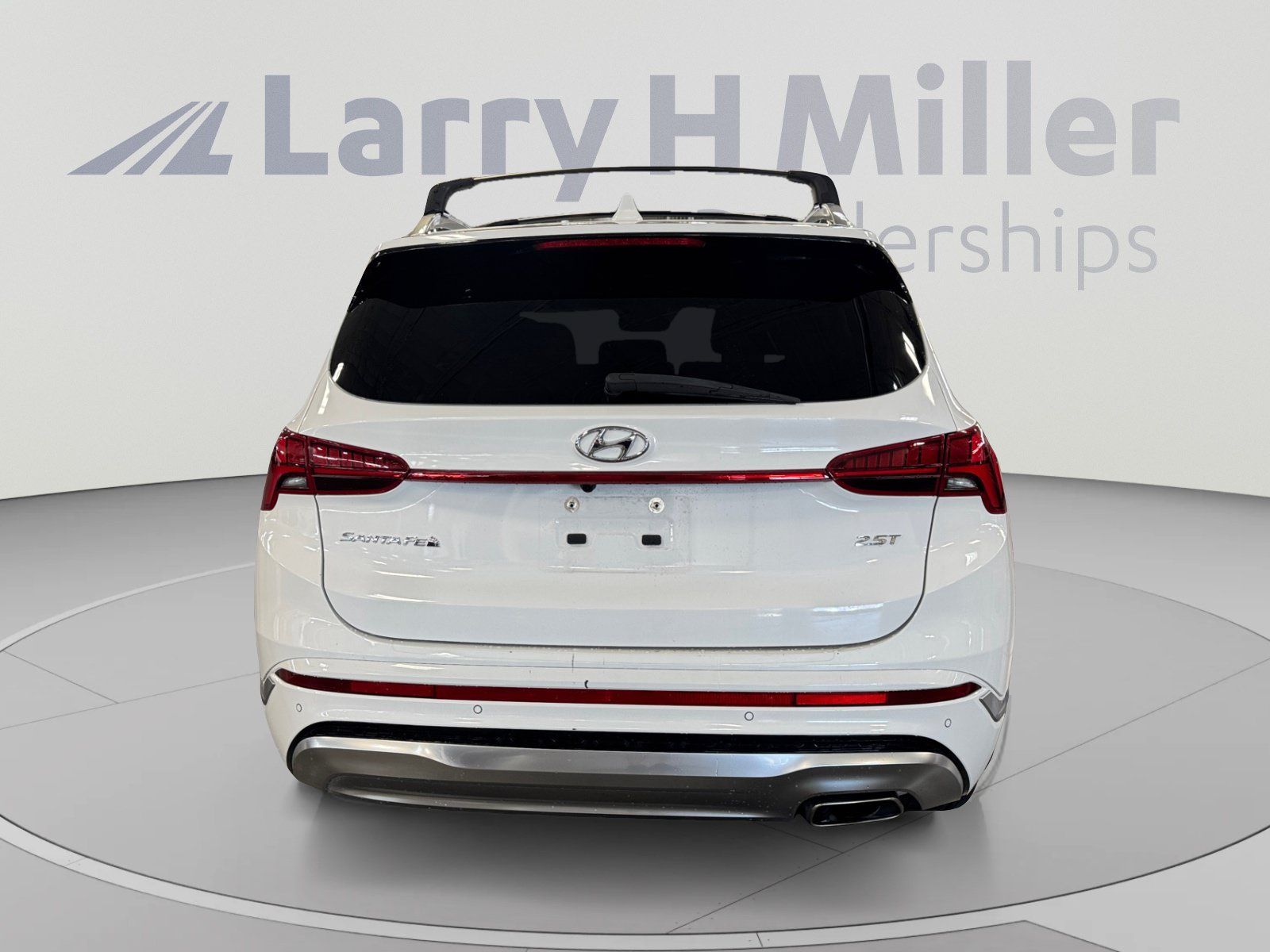 Used 2023 Hyundai Santa Fe Calligraphy FWD image 4