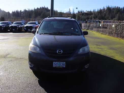 Used 2004 MAZDA MPV ES w/ 4-Seasons/Towing Pkg image 2