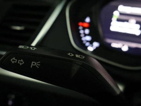 Used 2018 Audi Q5 Prestige image 16