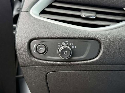 Used 2024 Chevrolet Malibu LT image 17