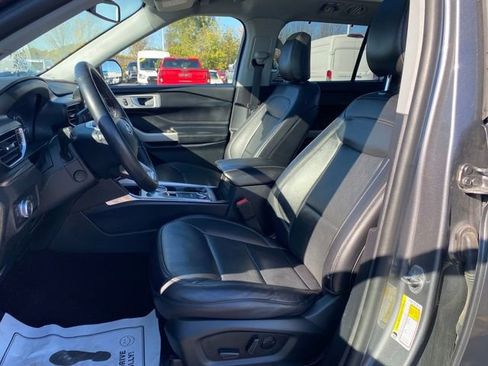 Used 2022 Ford Explorer Limited image 15