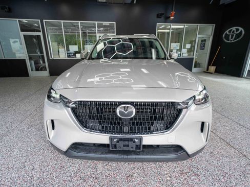 Used 2024 MAZDA CX-90 Plug-In Hybrid w/ Preferred AWD/4WD image 6