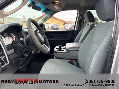 Used 2018 RAM 2500 Tradesman w/ Chrome Appearance Group image 21