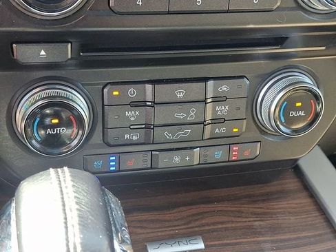 Used 2016 Ford F150 Lariat w/ Equipment Group 502A Luxury image 15