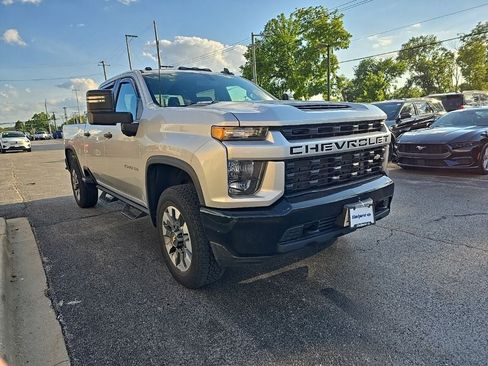 Used 2022 Chevrolet Silverado 2500 Custom w/ Custom Value Package AWD/4WD image 3