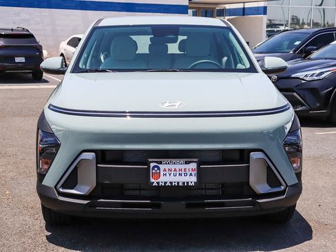 New 2026 Hyundai Kona SE FWD image 2