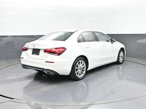 Used 2019 Mercedes-Benz A 220 A 220 4dr Sedan image 18