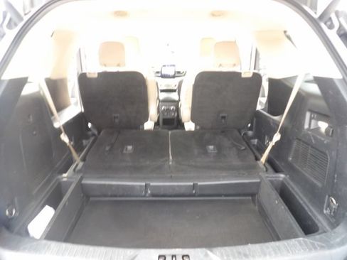 Certified 2021 Ford Explorer XLT w/ Equipment Group 202A RWD image 30