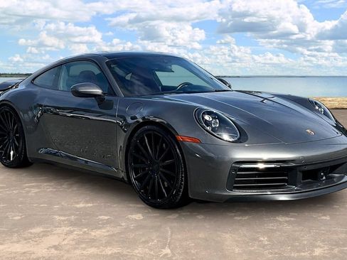 Used 2020 Porsche 911 Carrera S RWD image 3