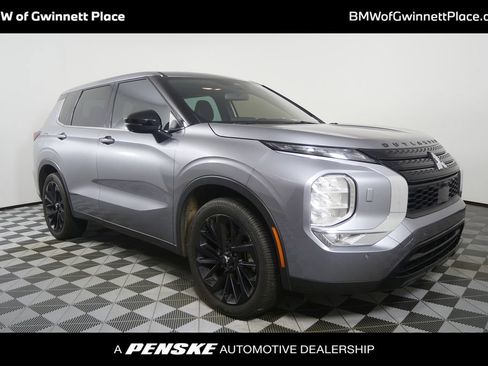 Used 2023 Mitsubishi Outlander SE Black Edition AWD/4WD image 1