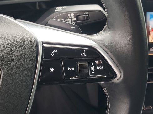 Used 2024 Audi Q8 e-tron Premium Plus w/ Premium Plus Package image 23