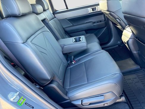 Used 2025 Hyundai Santa Fe XRT image 31