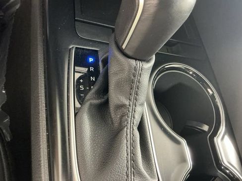Used 2020 Toyota Camry SE FWD image 28