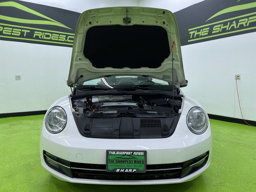 Used 2013 Volkswagen Beetle 2.0T FWD image 4