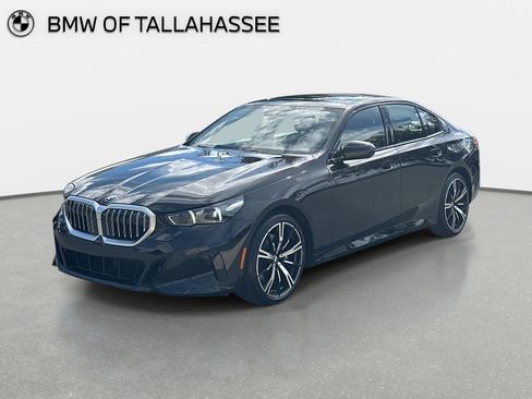 Used 2025 BMW 530i w/ M Sport Package image 1