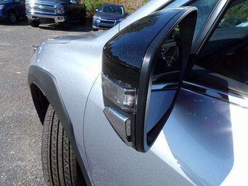 Certified 2025 Subaru Outback Premium image 3