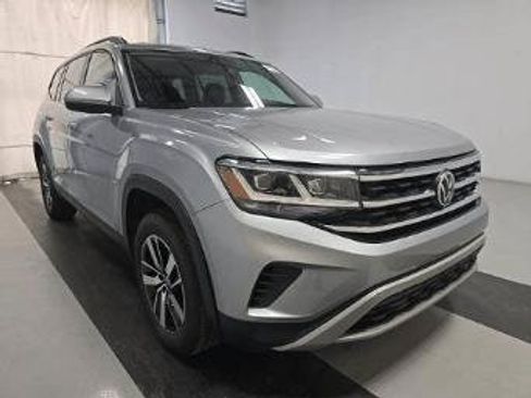 Used 2022 Volkswagen Atlas SE FWD image 3
