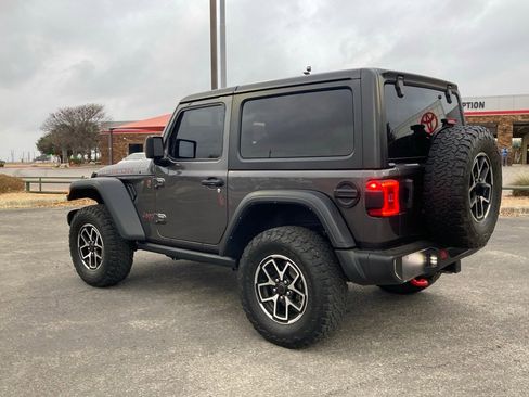 Used 2024 Jeep Wrangler Rubicon image 7