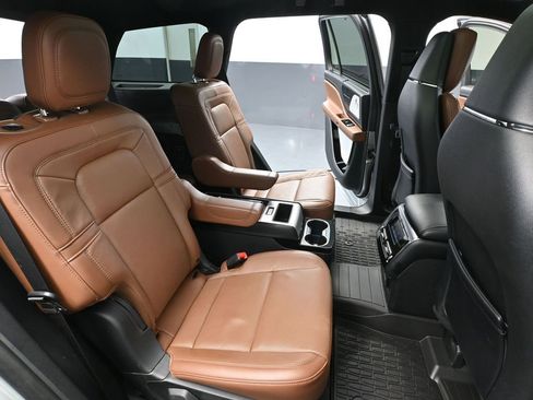 Used 2023 Lincoln Aviator Reserve w/ Equipment Group 201A image 57