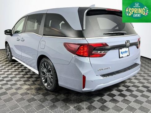 New 2026 Honda Odyssey Touring image 4