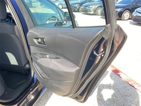 Used 2025 Toyota Corolla LE image 12