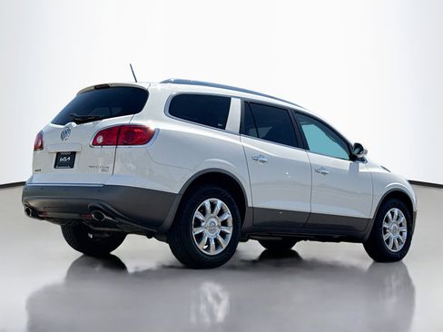 Used 2011 Buick Enclave CXL FWD image 2