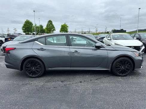 New 2026 Nissan Altima 2.5 SV FWD image 2