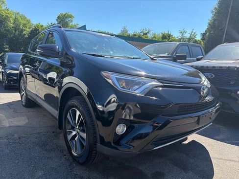 Used 2018 Toyota RAV4 XLE w/ Plus Extra Value Package AWD/4WD image 3