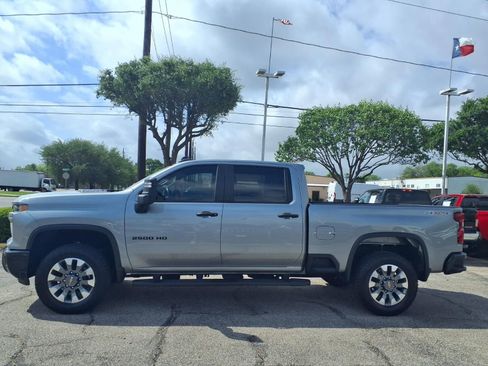 Used 2024 Chevrolet Silverado 2500 Custom w/ Custom Value Package AWD/4WD image 24