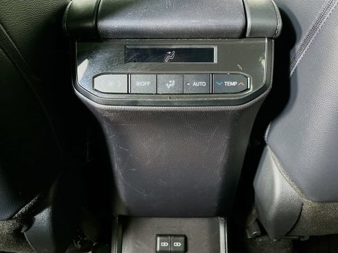 Used 2024 Toyota Highlander XSE AWD/4WD image 34