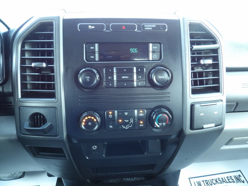 Used 2017 Ford F350 XL w/ Power Equipment Group RWD image 22