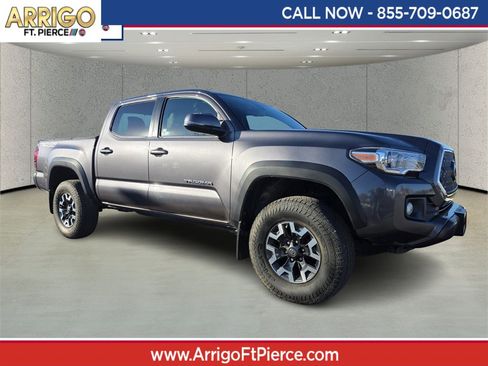 Used 2019 Toyota Tacoma Limited image 1