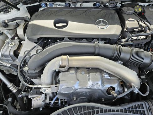 Used 2025 Mercedes-Benz GLA 250 image 30