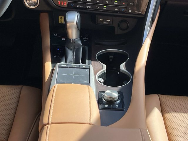 Certified 2022 Lexus RX 350 AWD w/ Premium Package image 17
