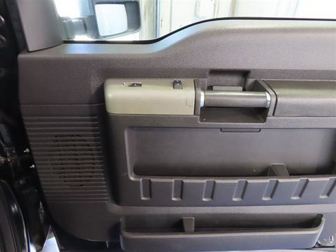 Used 2015 Ford F350 Lariat w/ Lariat Interior Package image 38