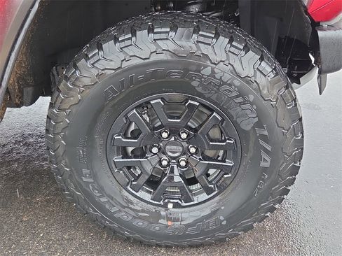 New 2025 Ford Bronco Raptor image 7